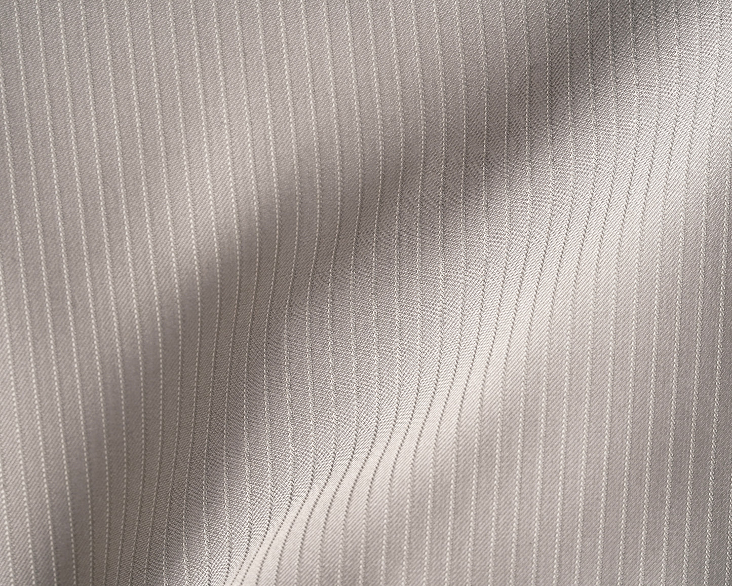 بالتصميم الإيطالي - الرمادي الكلاسيك